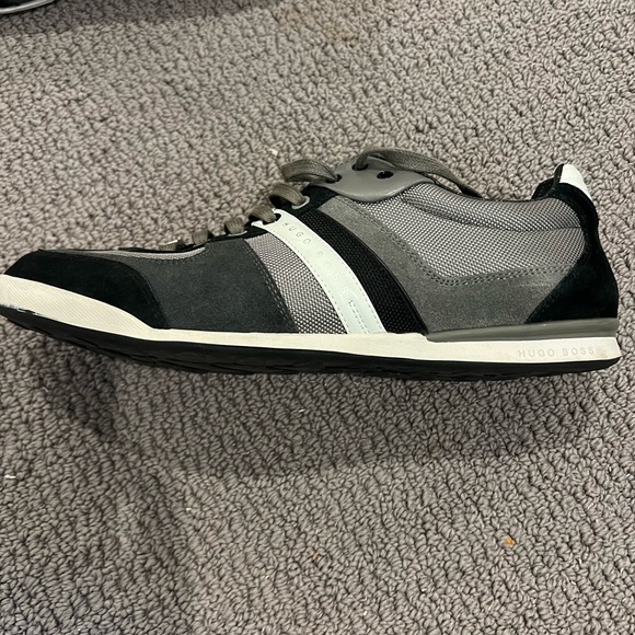 Hugo Boss low profile sneakers size 11.5 - Picture 5 of 5